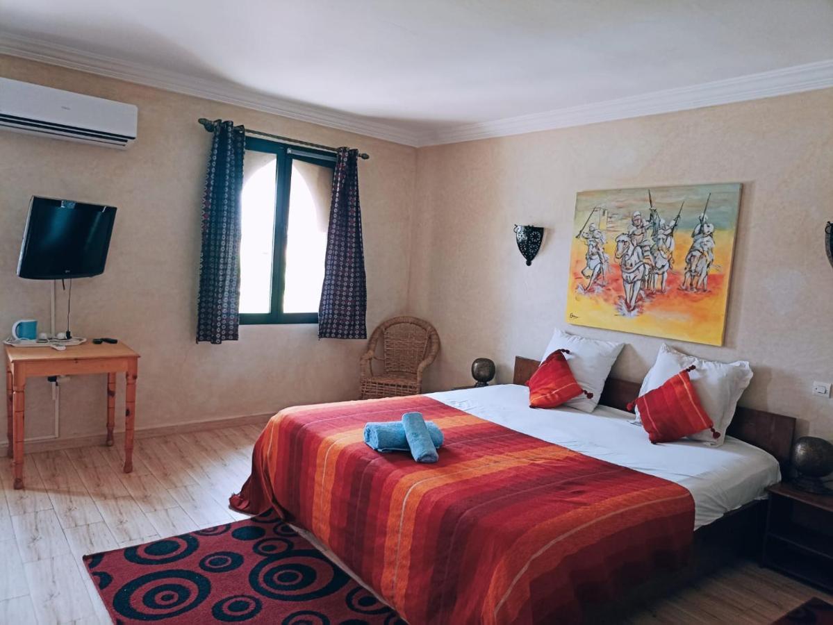Les Jardins D Amizmiz 6 Piscines Bed & Breakfast Wawizelte Exterior foto