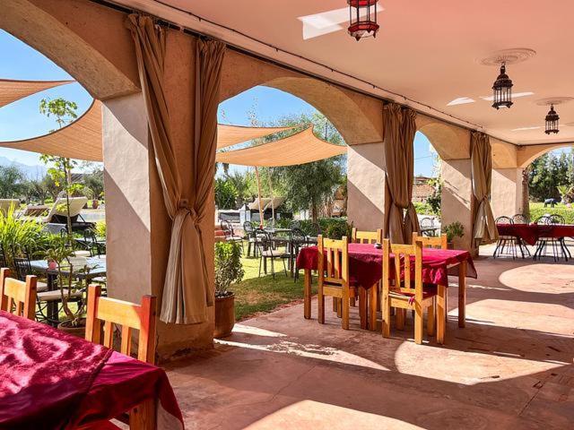 Les Jardins D Amizmiz 6 Piscines Bed & Breakfast Wawizelte Exterior foto