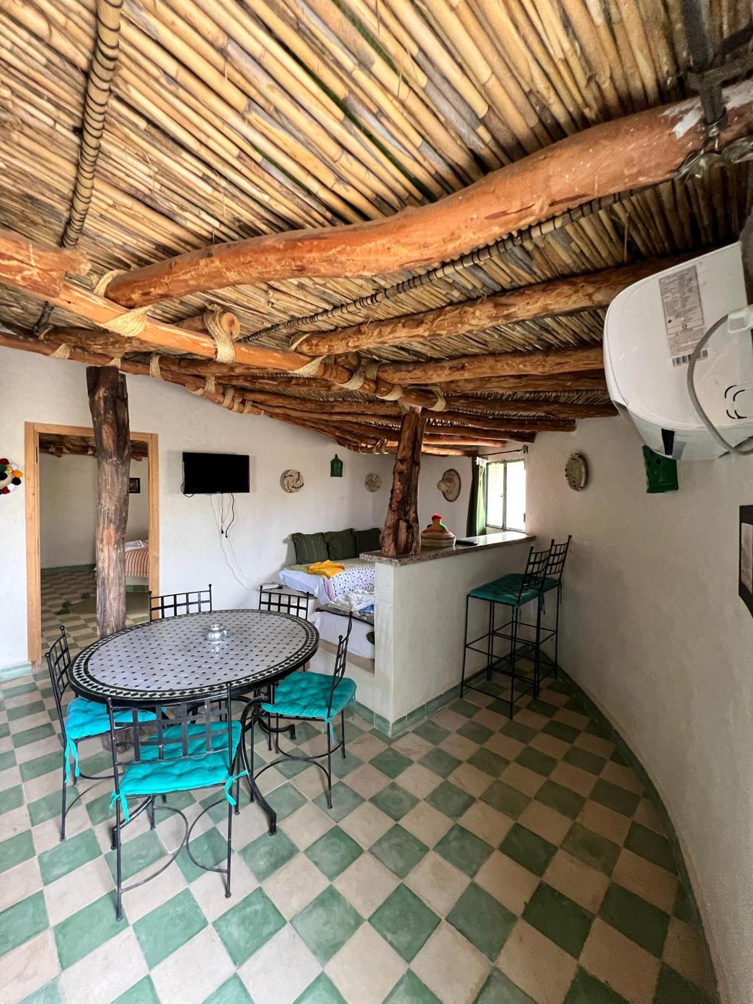 Les Jardins D Amizmiz 6 Piscines Bed & Breakfast Wawizelte Exterior foto