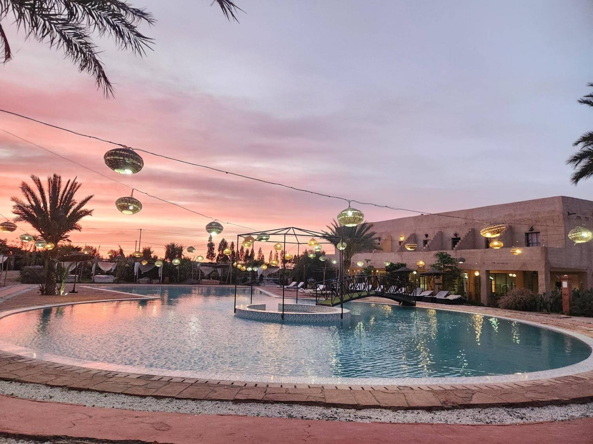 Les Jardins D Amizmiz 6 Piscines Bed & Breakfast Wawizelte Exterior foto