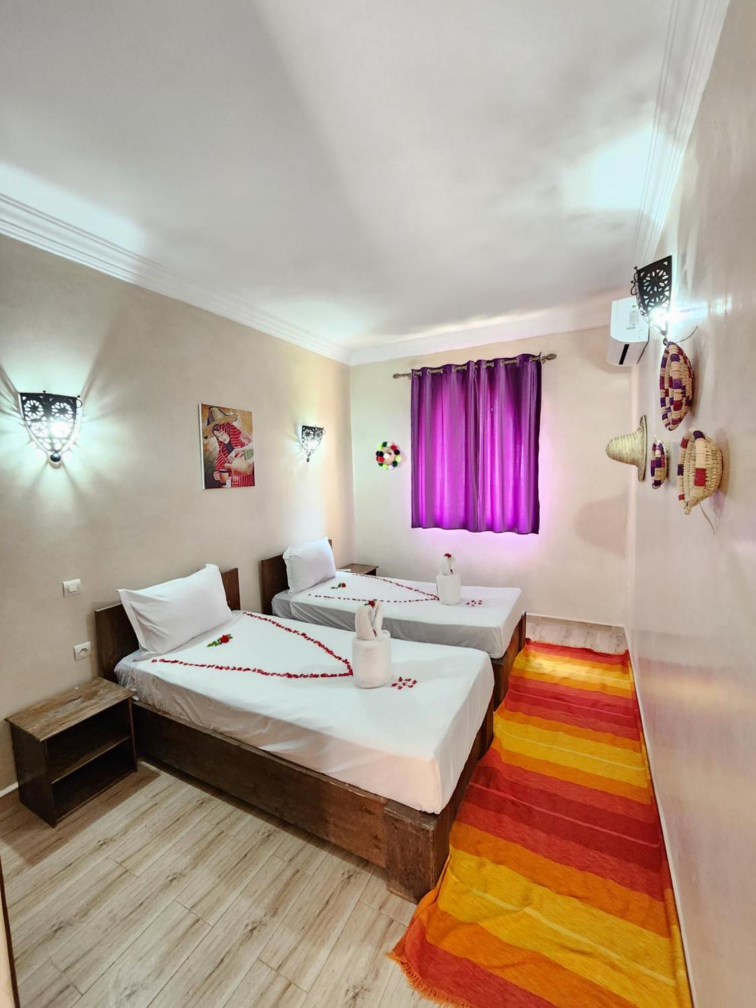 Les Jardins D Amizmiz 6 Piscines Bed & Breakfast Wawizelte Exterior foto