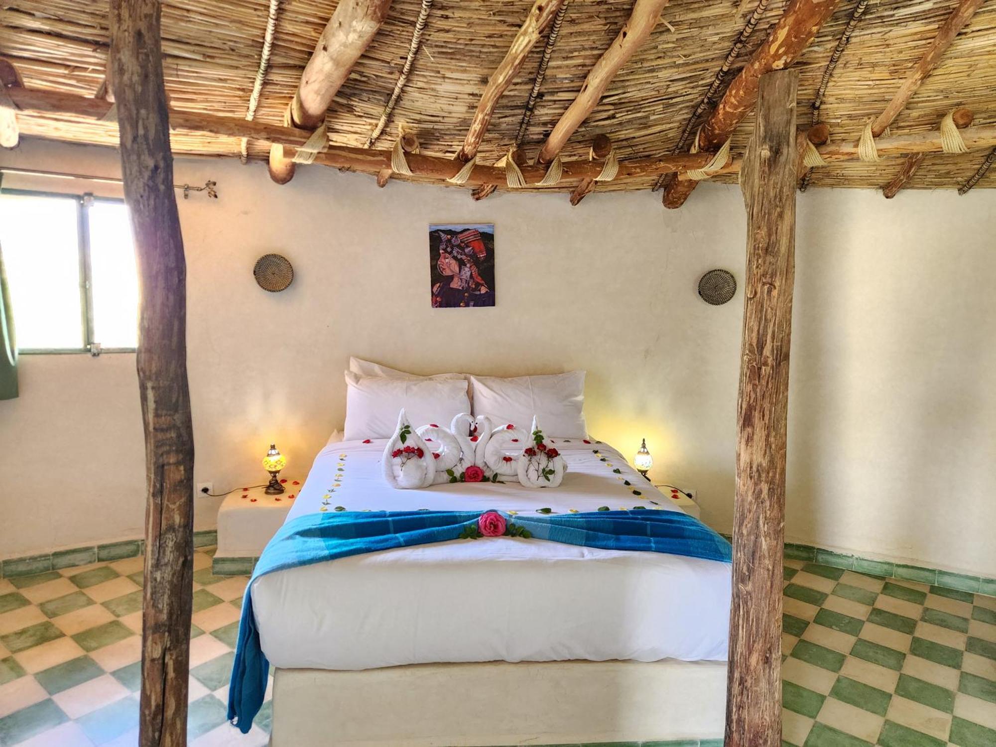 Les Jardins D Amizmiz 6 Piscines Bed & Breakfast Wawizelte Exterior foto