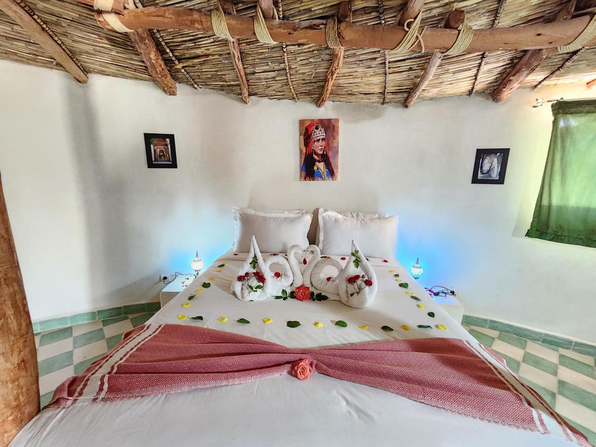 Les Jardins D Amizmiz 6 Piscines Bed & Breakfast Wawizelte Exterior foto