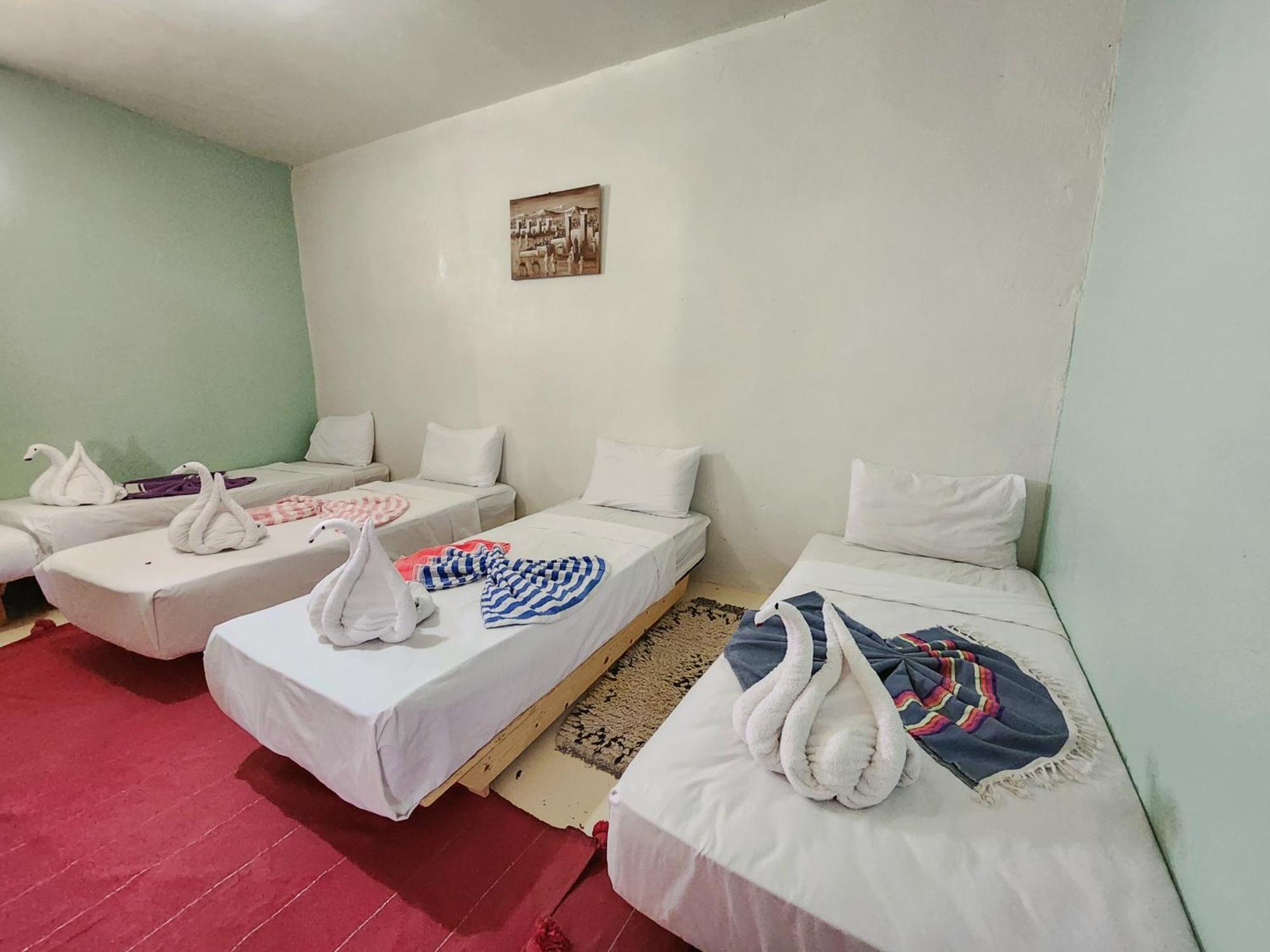Les Jardins D Amizmiz 6 Piscines Bed & Breakfast Wawizelte Exterior foto